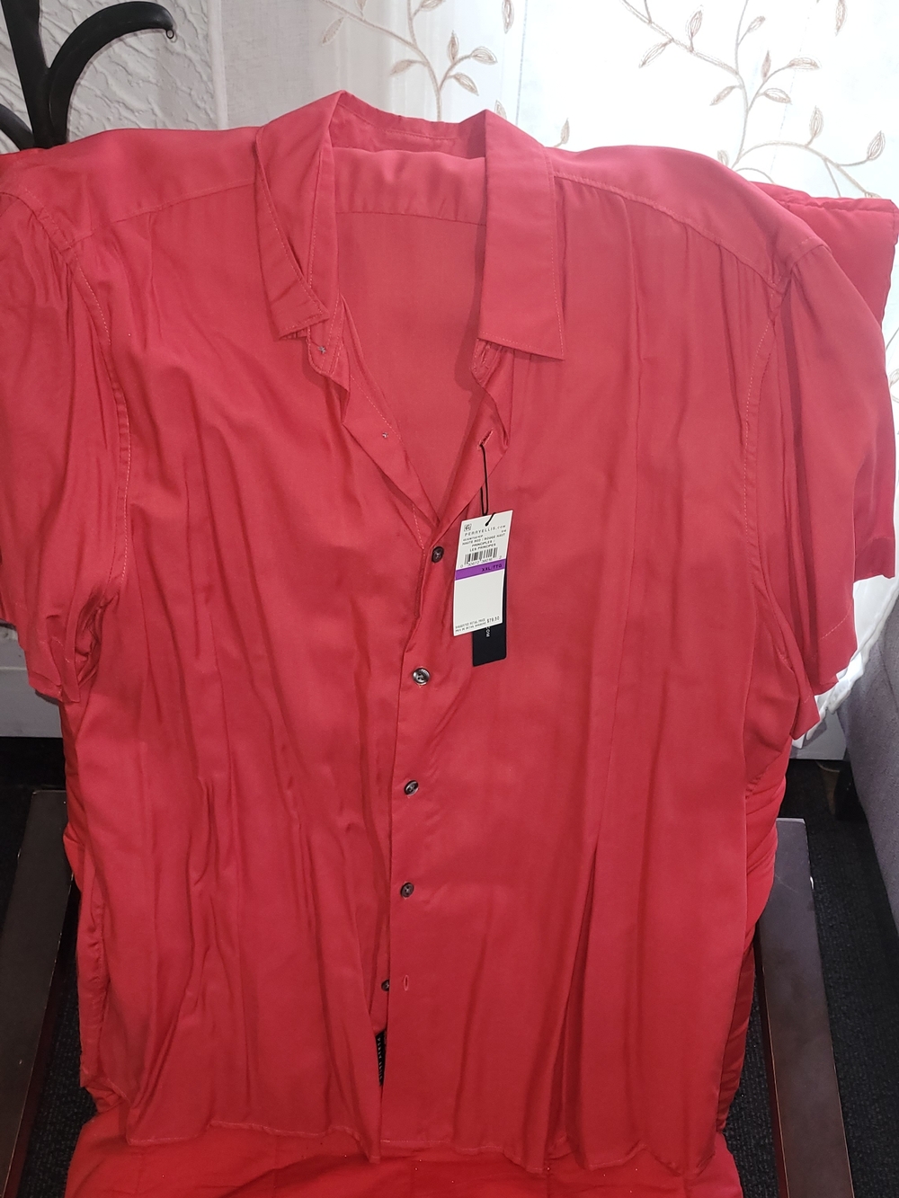 Men's Red Short-Sleeve Button-Up Shirt